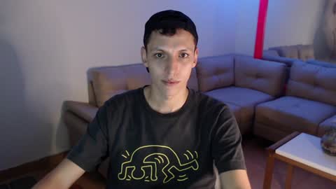 hefesto_69 online show from January 3, 2:32 am