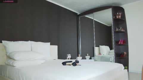 Helen online show from October 19, 4:11 pm