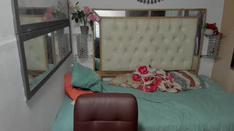 heiker_ online show from October 24, 2:45 am