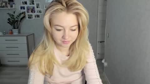 Helen sven online show from October 8, 5:24 am