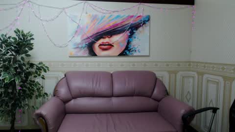 Helen Elliot online show from February 1, 10:15 am