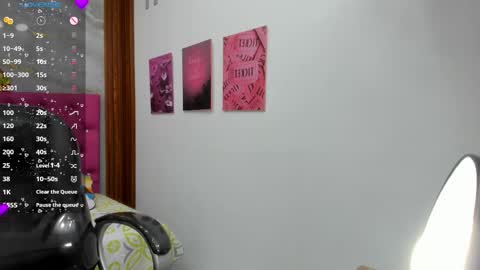 Helen online show from December 3, 6:52 pm