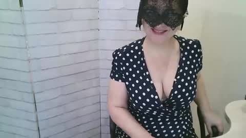 Helen online show from December 23, 5:24 am