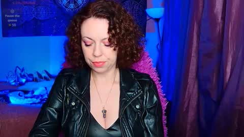 Snapshot of helena__femdom chatting on September 28, 2:48 pm Helena online show from September 28, 2:48 pm