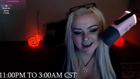 Helena Hope online show from October 31, 6:25 am