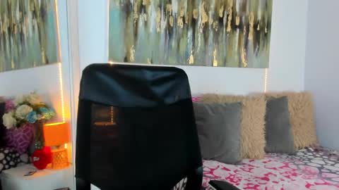 Helena Santos  online show from October 22, 11:23 am