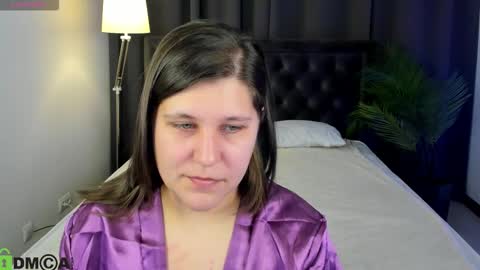 helenahoffmann online show from February 13, 4:27 am