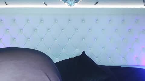 helenamorningstar online show from December 24, 7:28 am