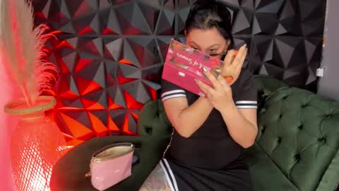 Helena Saenz online show from January 8, 12:44 pm