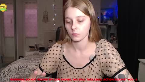 Snapshot of helenundersin chatting on December 20, 2:05 pm Helen online show from December 20, 2:05 pm