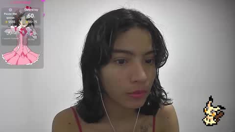Snapshot of helia_n_amy chatting on February 12, 5:26 am Helia Transfem and Amy online show from February 12, 5:26 am