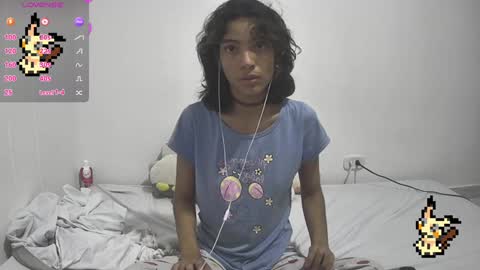 Snapshot of helia_n_amy chatting on January 29, 11:35 pm Helia Transfem and Amy online show from January 29, 11:35 pm