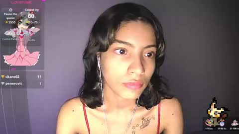 Snapshot of helia_n_amy chatting on February 12, 8:27 am Helia Transfem and Amy online show from February 12, 8:27 am