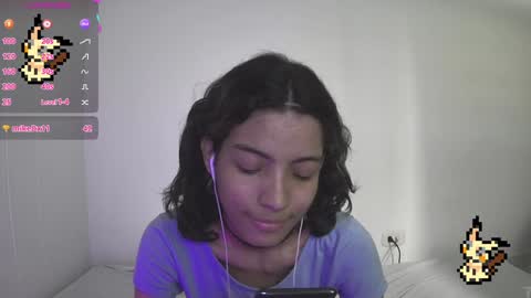 Snapshot of helia_n_amy chatting on January 28, 8:15 pm Helia Transfem and Amy online show from January 28, 8:15 pm