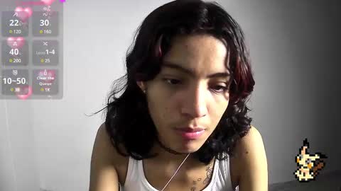 Snapshot of helia_n_amy chatting on February 22, 7:01 am Helia Transfem and Amy online show from February 22, 7:01 am
