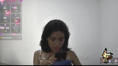 Snapshot of helia_n_amy chatting on February 20, 7:19 pm Helia Transfem and Amy online show from February 20, 7:19 pm