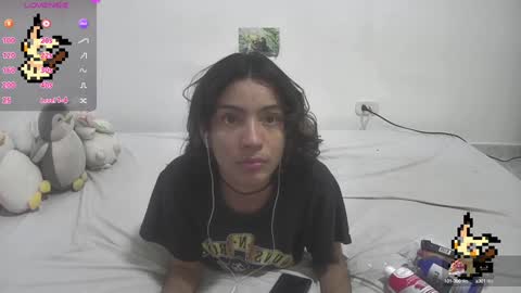 Snapshot of helia_n_amy chatting on January 24, 3:34 pm Helia Transfem and Amy online show from January 24, 3:34 pm