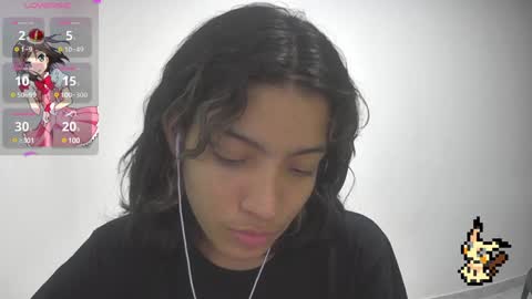 Snapshot of helia_n_amy chatting on February 4, 6:14 am Helia Transfem and Amy online show from February 4, 6:14 am