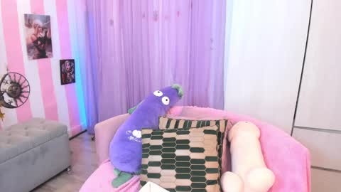 Laura online show from September 30, 2:33 am