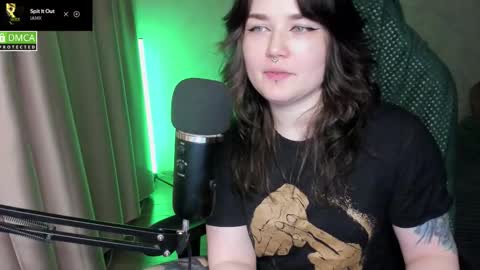 Red online show from March 30, 9:04 pm