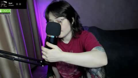 Red online show from October 25, 8:31 pm