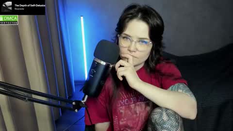 Red online show from October 17, 7:51 pm