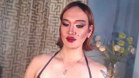 hellatarahathor online show from April 14, 2:20 pm