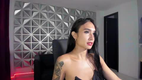 Snapshot of hellen_tease chatting on September 19, 2:43 pm Hellen online show from September 19, 2:43 pm