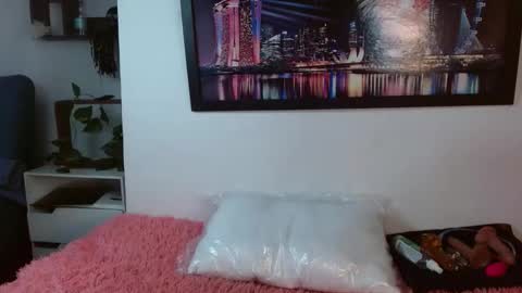 Hellen lopez online show from December 14, 9:10 pm