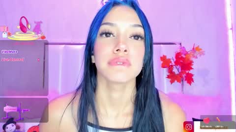 Hellen Paris online show from October 22, 5:10 am