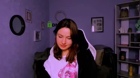 Helli online show from March 10, 11:38 pm