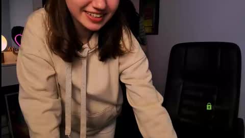 Helli online show from March 8, 12:00 am