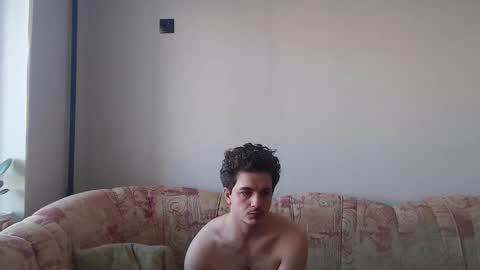 Snapshot of hellish_sugar chatting on February 21, 7:12 am Remy online show from February 21, 7:12 am