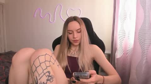 Lisa online show from May 14, 12:03 pm