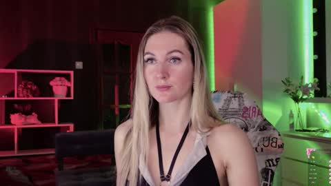 Alisia  Monday to Friday from 10 am to 4 pm GMT 2 online show from October 28, 8:26 am