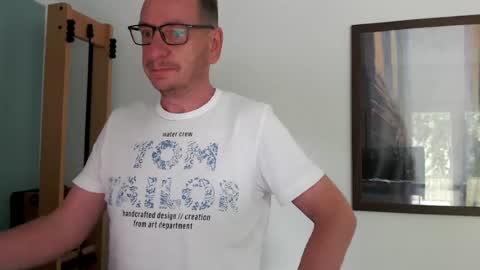 HelloItMe online show from June 29, 10:15 am