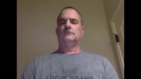 helloitsme969 online show from April 22, 8:05 pm