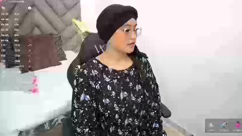 Zahira online show from September 25, 2:57 pm