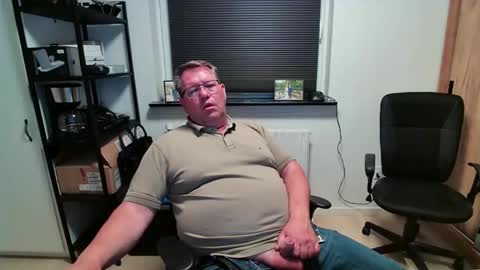 henrikrp1971 online show from May 10, 8:26 pm