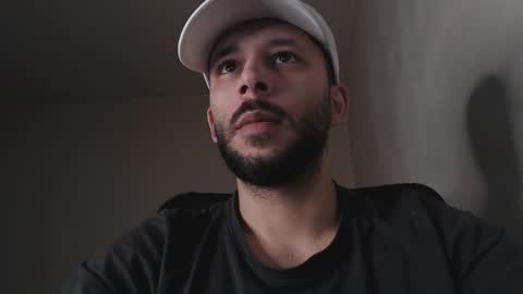 HenryAxe online show from April 21, 8:10 am