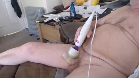 henryjxxx online show from April 25, 8:38 am