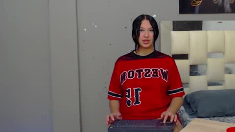 HERA online show from December 5, 3:31 am