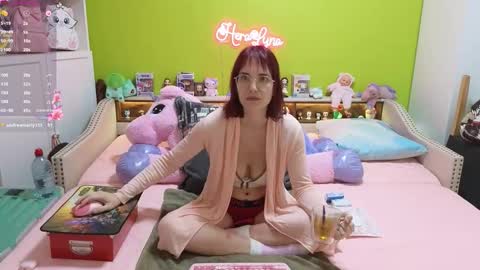 HeraLuna  online show from January 9, 9:42 pm