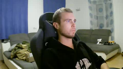 John Pearl online show from December 15, 8:27 pm