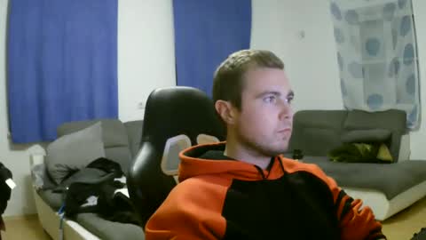 John Pearl online show from January 5, 8:10 pm