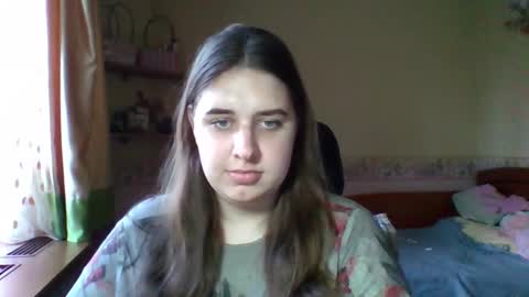 hess_luna_ online show from November 22, 10:46 am