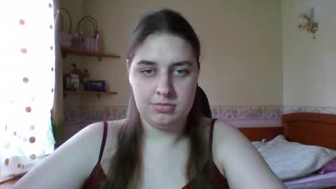 hess_luna_ online show from April 3, 9:27 am