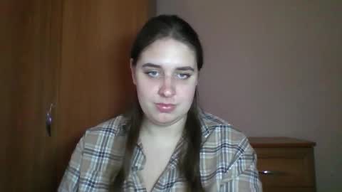 hess_luna_ online show from October 28, 10:16 am