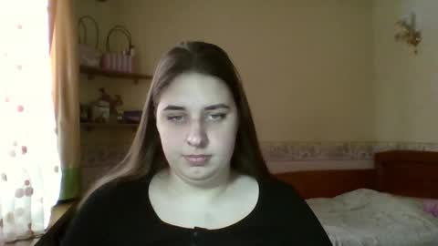 hess_luna_ online show from January 15, 10:24 am