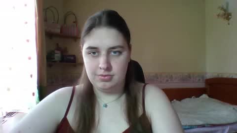 hess_luna_ online show from April 20, 9:12 am